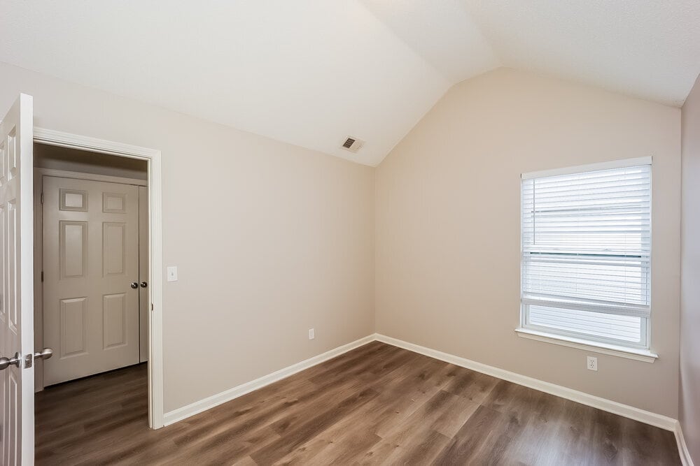 Building Photo - 346 Haverhill Ln