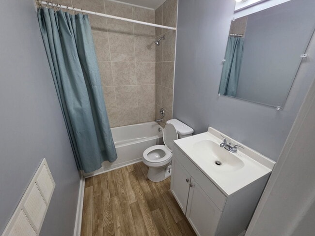 Building Photo - 107 S Church St