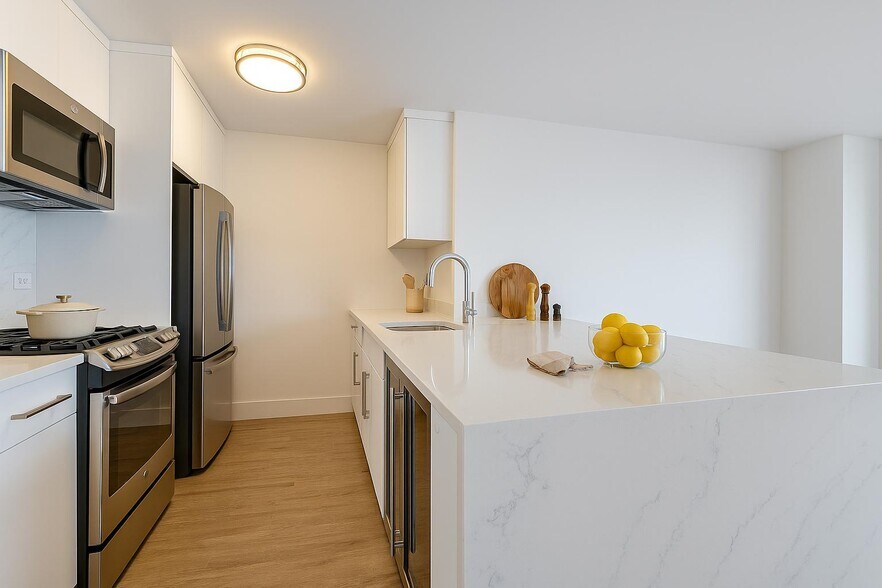 Building Photo - 1735 York Ave