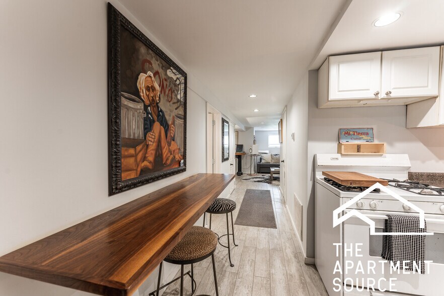 Building Photo - 2732 N Monticello Ave