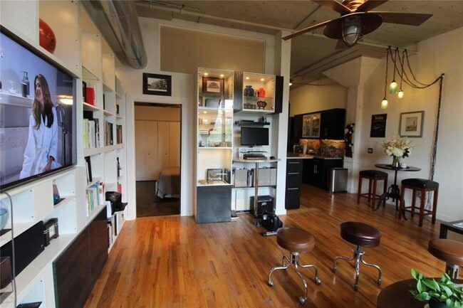 Building Photo - 172 Haynes St SW