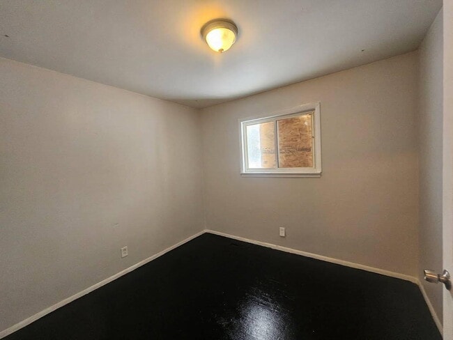 Building Photo - A Place to Call Home: 3 Beds, 2 Baths on Farmhill Road