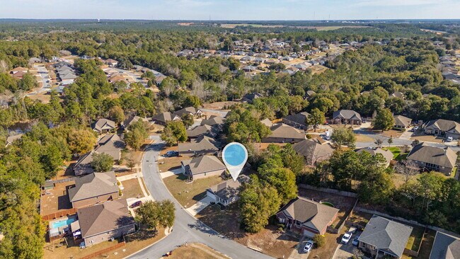 Building Photo - 667 Red Fern Rd