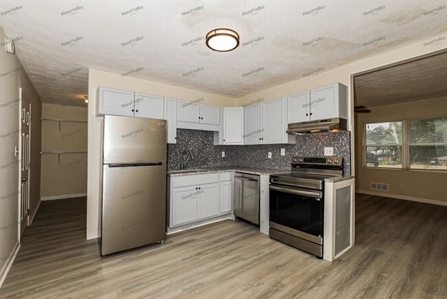 Building Photo - 8355 Dunellen Ln