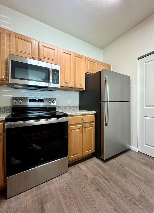 Building Photo - 11811 Estates Club Dr