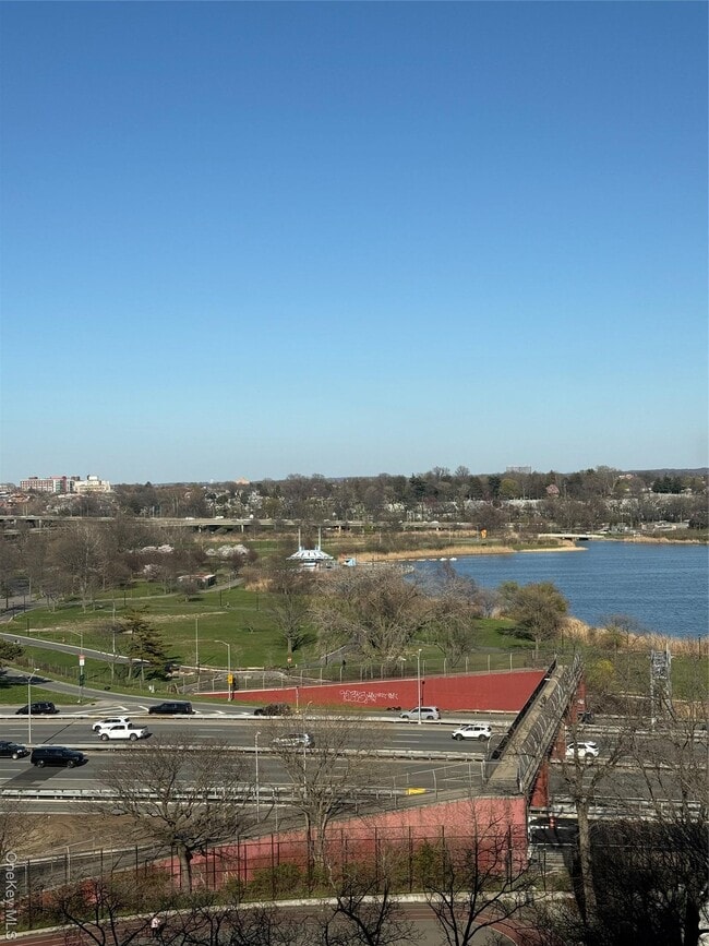 Building Photo - 61-20 Grand Central Pkwy