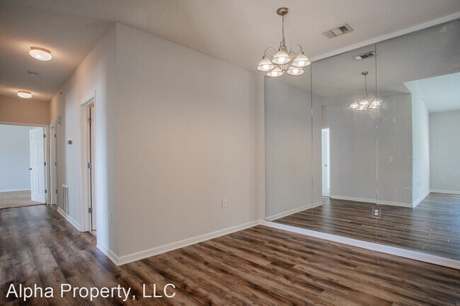 Building Photo - 3 br, 2 bath House - 531 McKenna Cir
