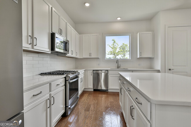 Building Photo - 15 Club Cresswind Dr