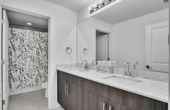 Building Photo - 11971 Cypress Key Way