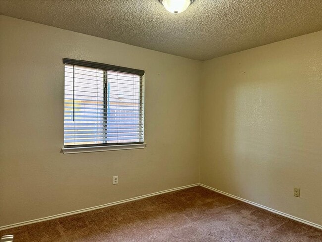 Building Photo - 8628 Piney Creek Bend