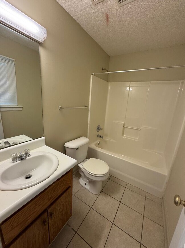 Building Photo - 150&amp;152 Rogers Drive, Rome, GA 30165