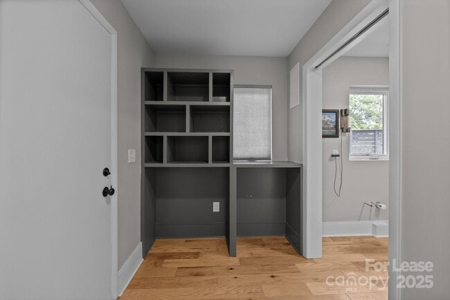Building Photo - 1207 Lakedell Dr