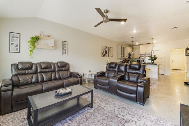 Building Photo - 803 Wax Myrtle Ct