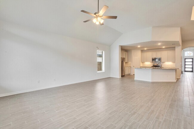 Building Photo - 211 Short Leaf Dr