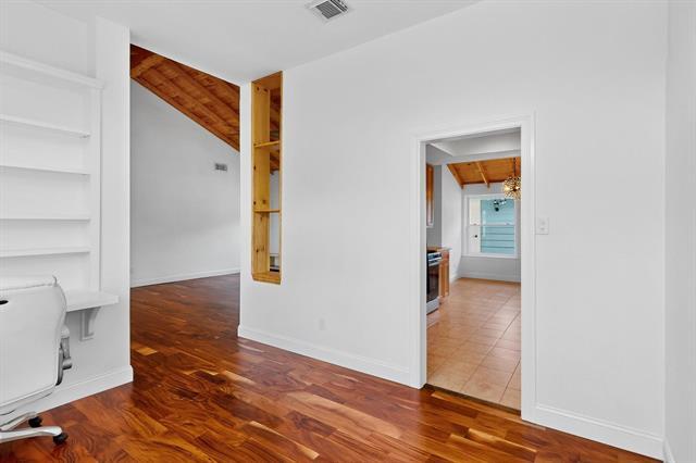 Building Photo - 6105 Hillside Ln