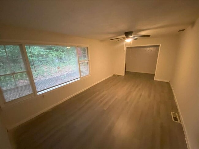 Building Photo - 85 Delmoor Dr NW