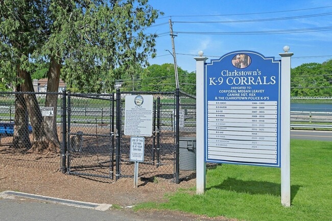 Building Photo - 962 Rte 9W