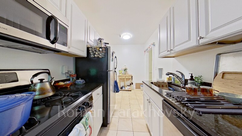 Building Photo - 1848 Commonwealth Ave