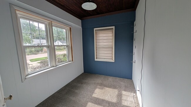 Building Photo - 1284 Montgomery Ave
