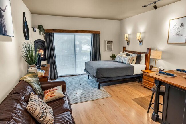 Building Photo - Furnished Park City Studio Available for Rent