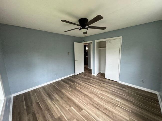 Building Photo - Charming 3-Bedroom, 1-Bathroom Home with Attached Garage – Accepting Section 8