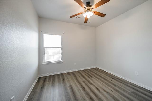 Building Photo - 2100 Benjamin Creek Dr