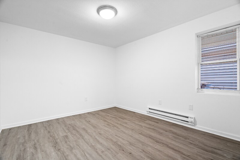 Building Photo - 102 S West St