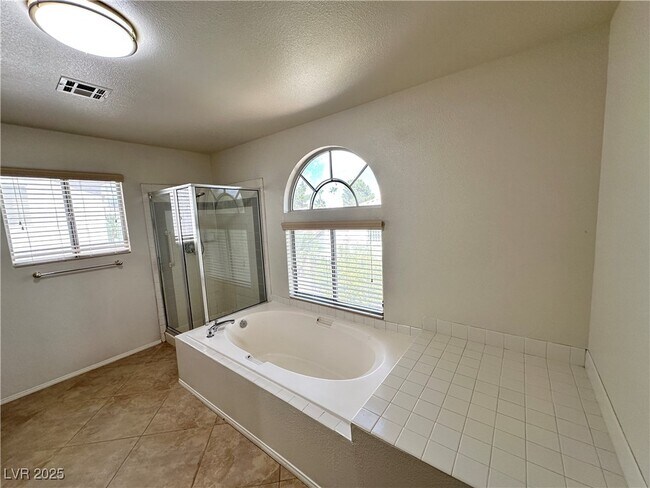 Building Photo - 8204 Tivoli Cove Dr