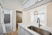Building Photo - 9912 Hellingly Pl