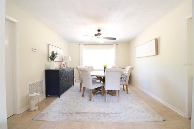 Building Photo - 2046 NW 19th Ln