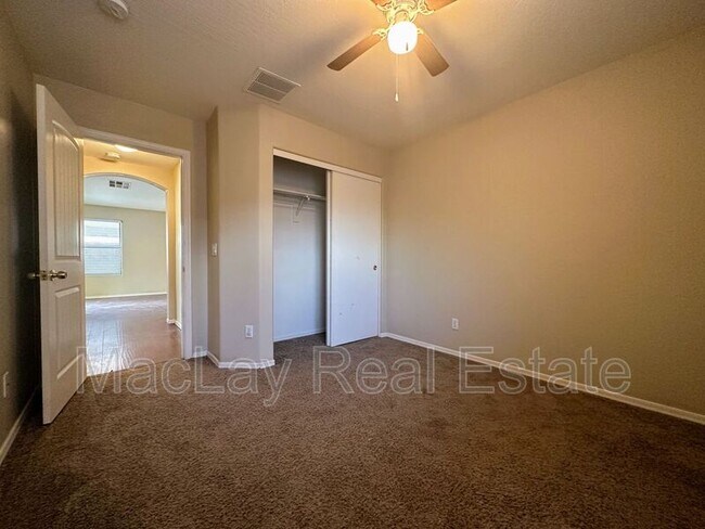 Building Photo - 45560 W Tulip Ln