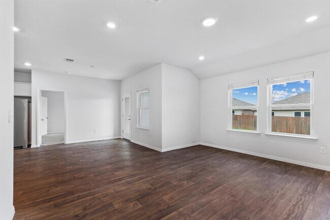 Building Photo - 21020 Price Daniel Dr