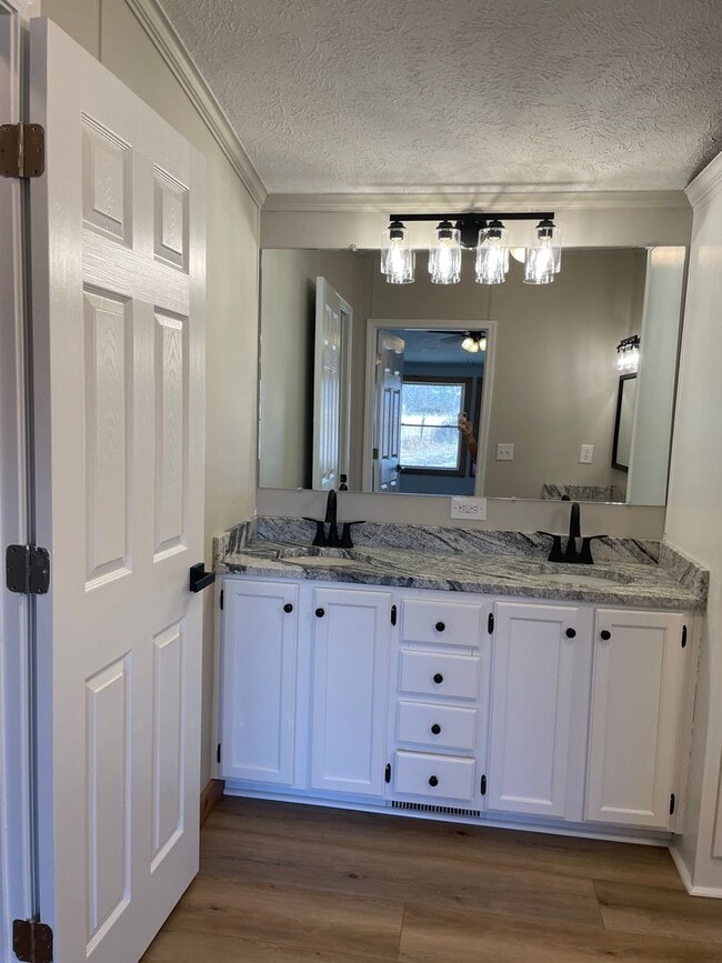 Building Photo - Peaceful Country Living on 1.4 Acres Beautifully Remodeled 3 Bed / 2 Bath Home on Ficklin Road