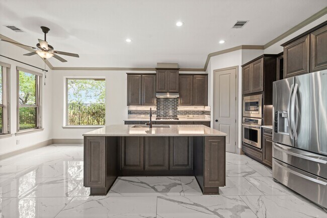 Building Photo - 5327 Metzger Ct