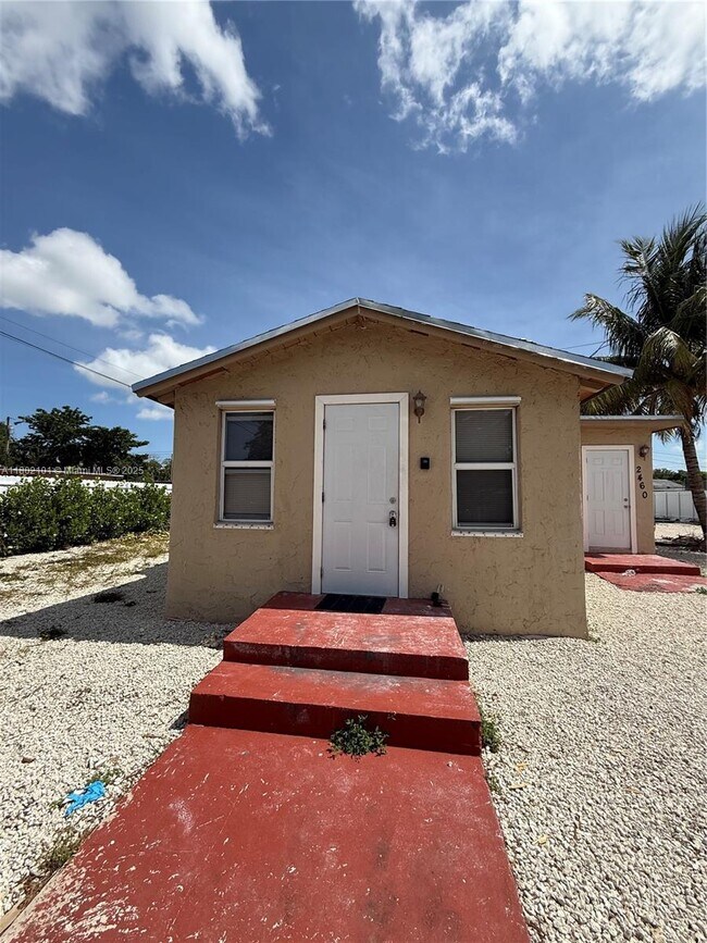 Building Photo - 2460 NW 61st St