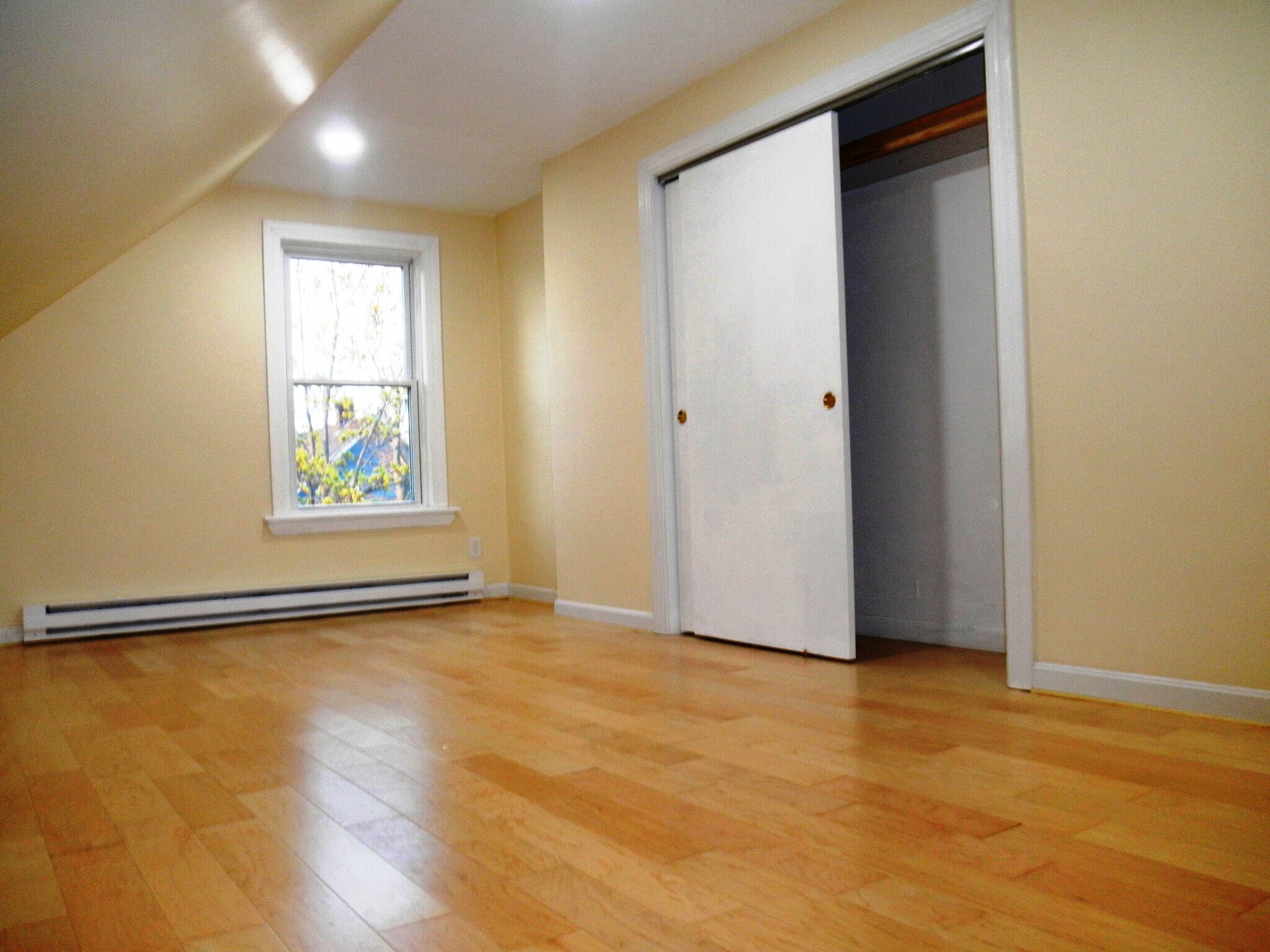 Front Bedroom - 127 BROWN St