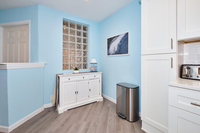 Building Photo - 9100 Southmont Cove