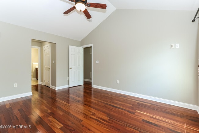 Building Photo - 18 Deepwater Cir