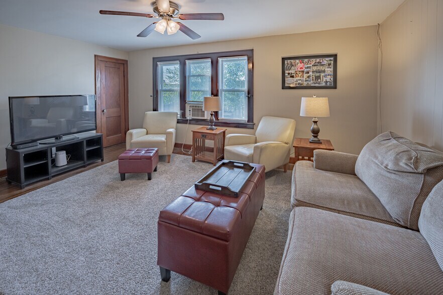 Building Photo - 118 Nassau Ave