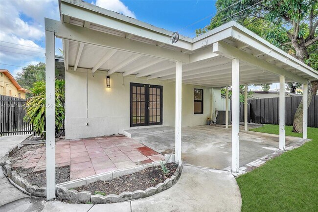Building Photo - 136 NW 53rd St