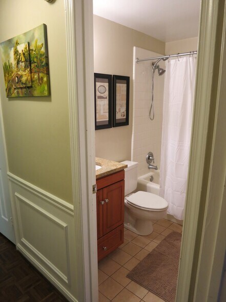 Building Photo - 1755 Q St NW