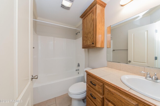 Building Photo - 1029 Gary Dr