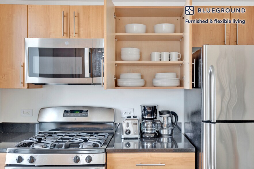 Building Photo - 4-75 48th Avenue-SI FL33-ID849