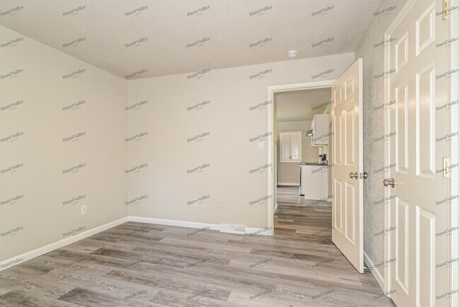 Building Photo - 3416 Westridge Ln