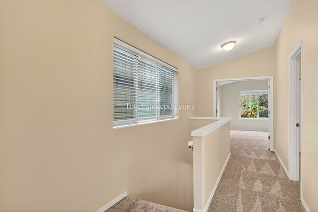 Building Photo - Freshly Updated 3BR Home in Beaverton