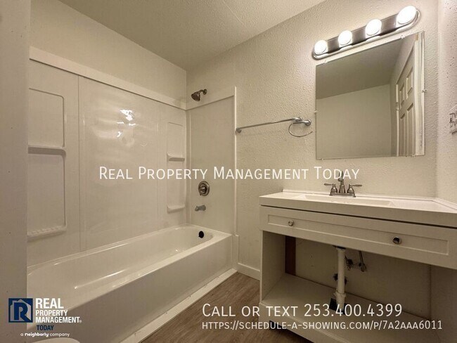 Building Photo - 206 128th St S