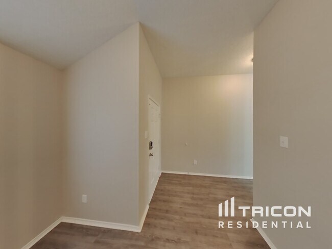 Building Photo - 1504 Redman Dr