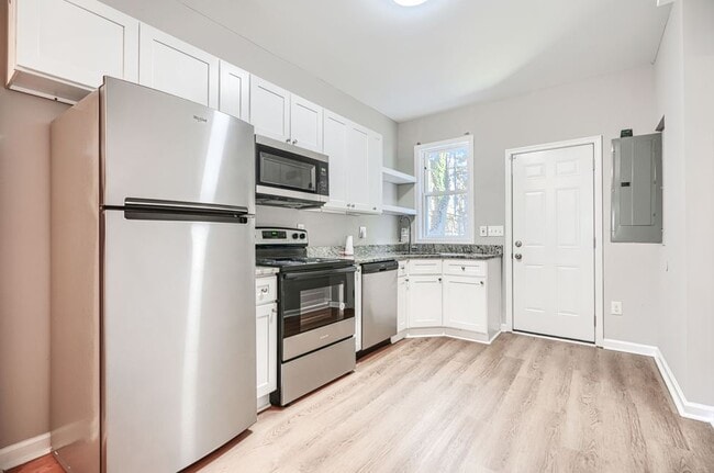 Building Photo - McCulloh