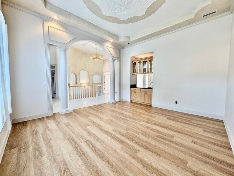 Building Photo - 3014 NW Chapin Dr