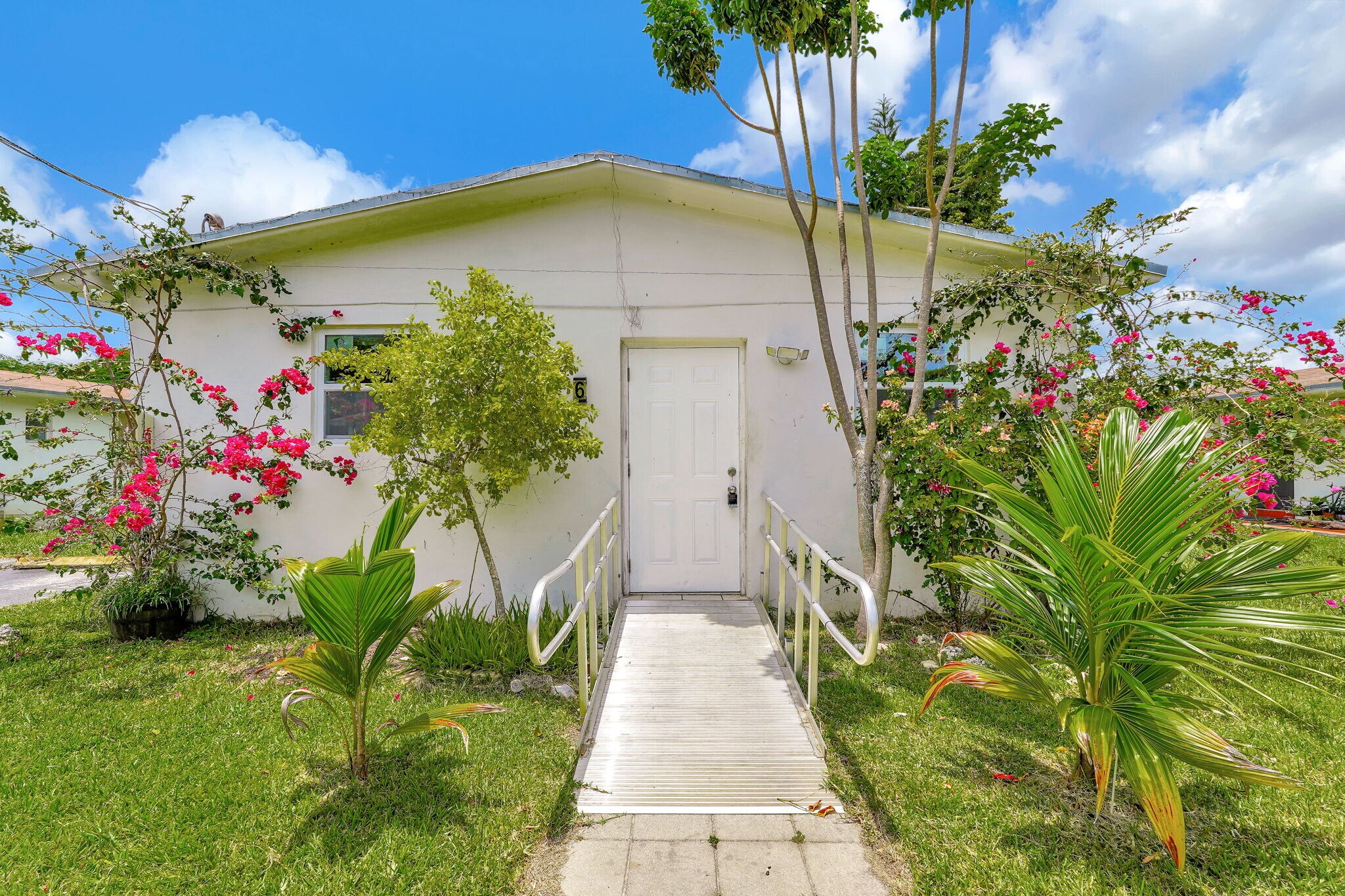 Building Photo - 558 NW 90th St